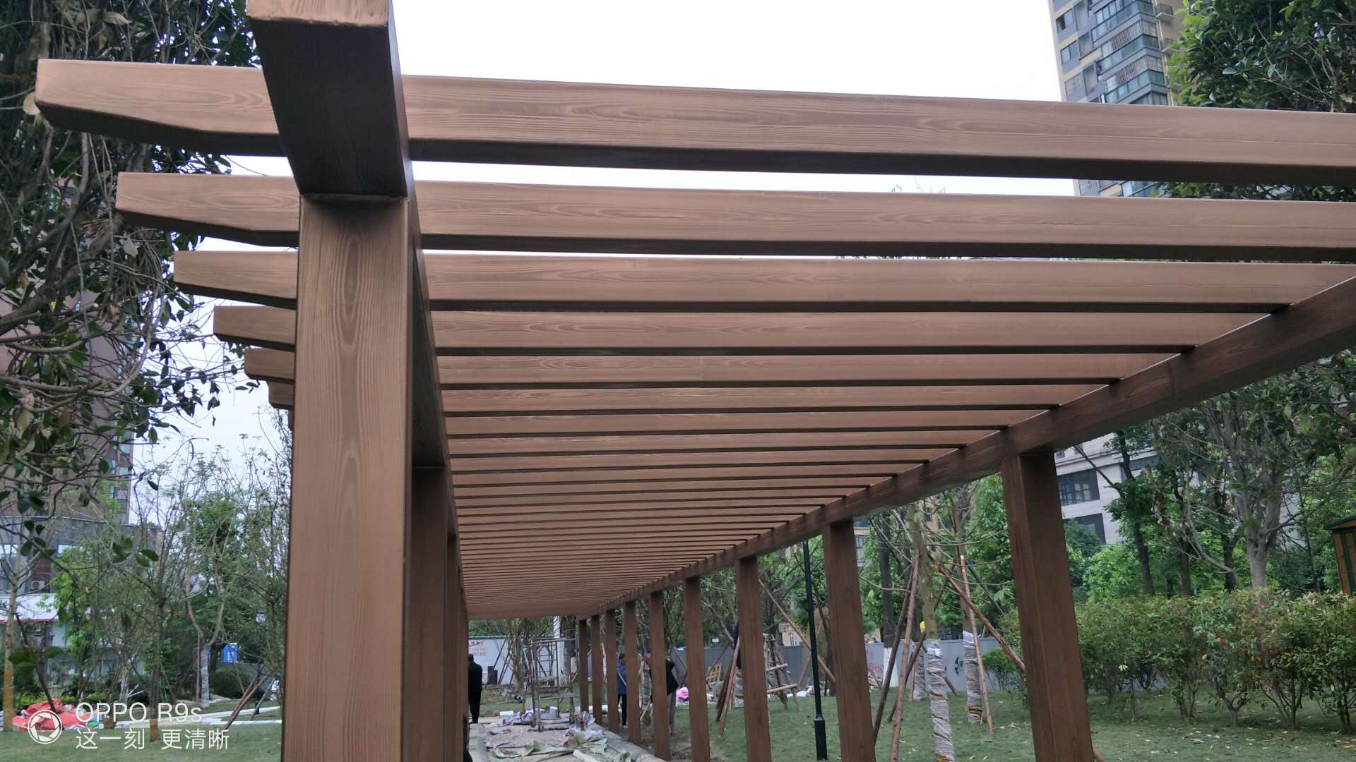 大渡口成都廊架木纹漆项目